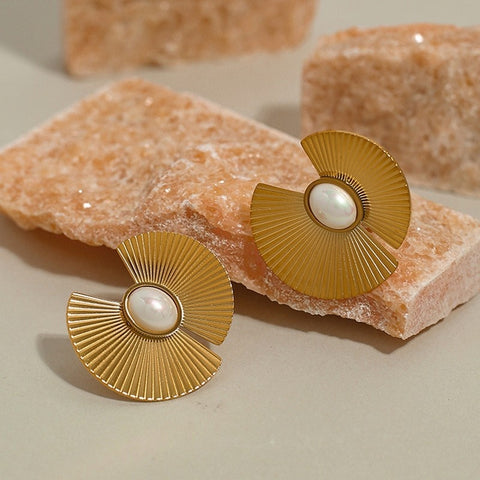 Retro Irregular Line Fan Shaped Stud Earrings